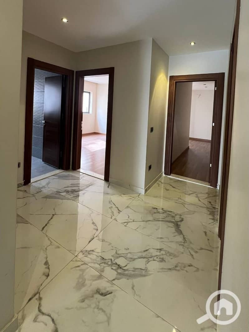 3 45bfa7bd-52d2-429c-b8c2-14b2c01b834d. jpg