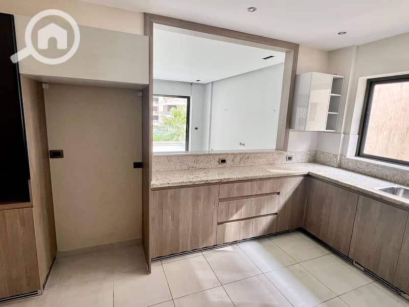 6 a628b669-0832-473c-bff8-bd1a68fdd867. jpg