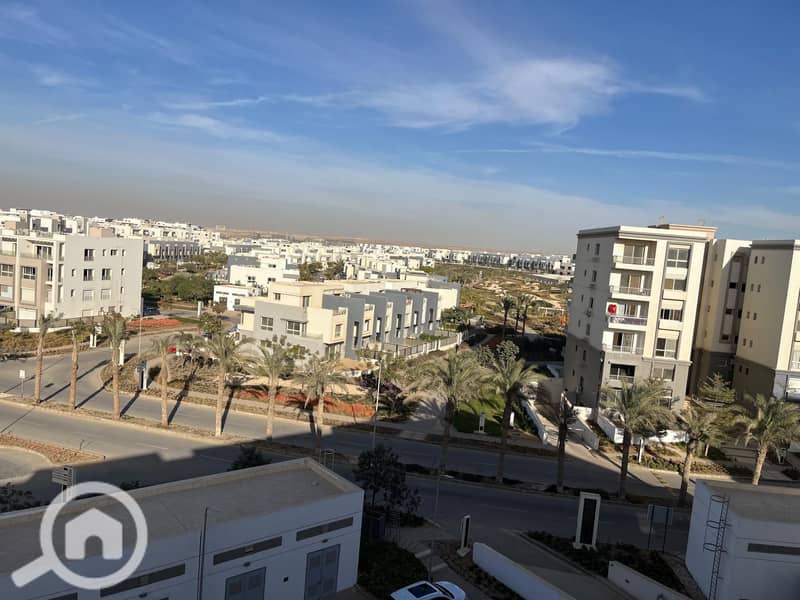 11 cb90003d-938b-4641-9556-85d8278b24b1. jpg