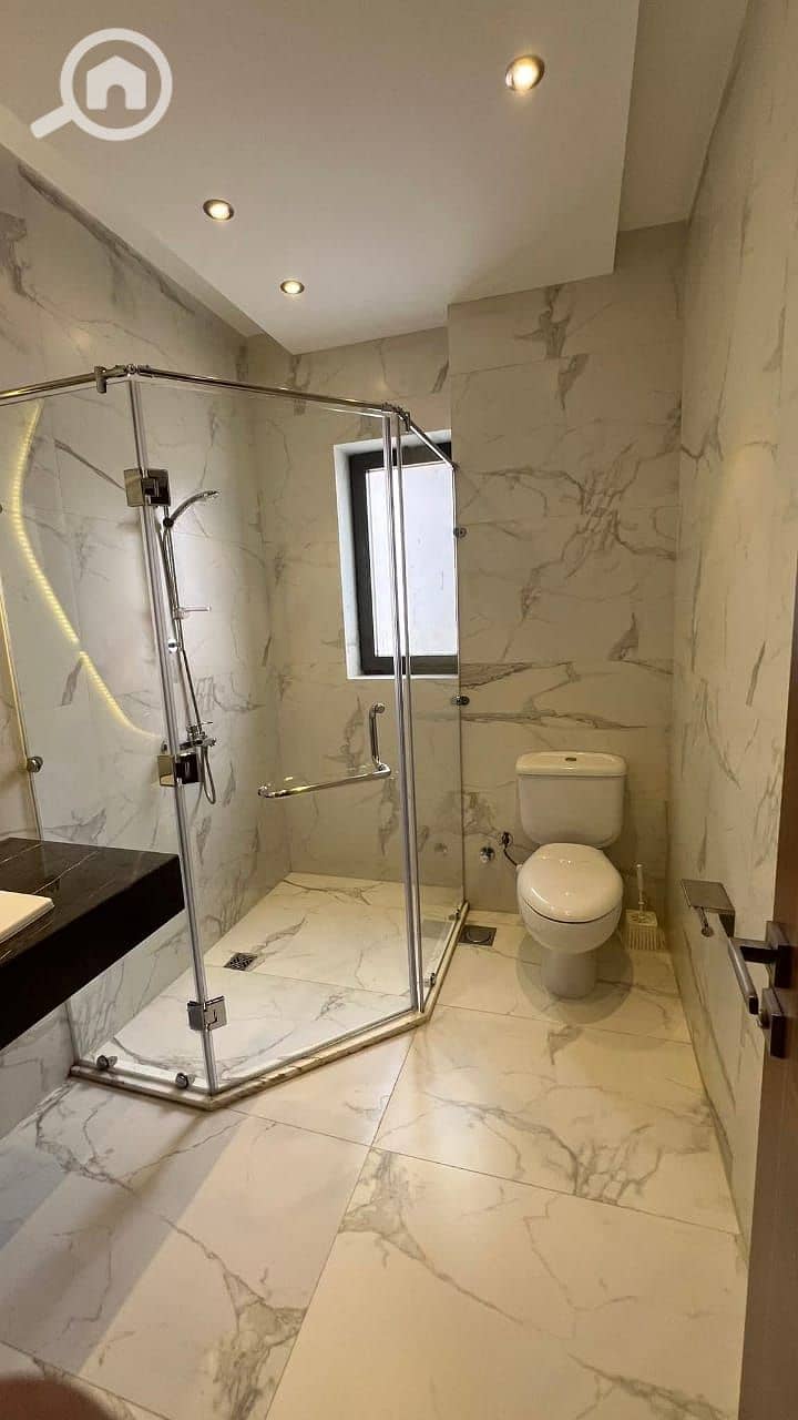 2 daa530f8-bfd9-4197-97ff-7547af8fc083. jpg