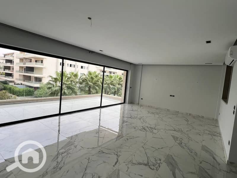 3 010cc5a0-8dc9-4071-b0ca-5b0abc73f7da. jpg