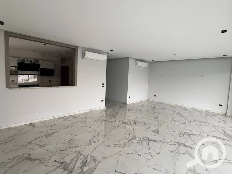 4 5caa1847-957a-4aa1-9bb1-c7aeddd84d2d. jpg