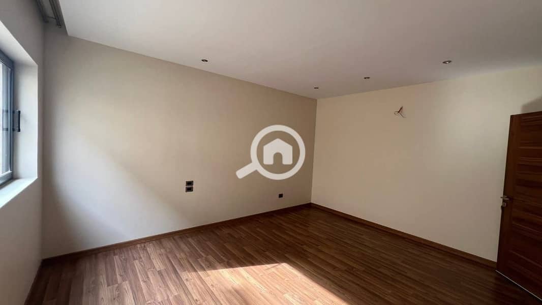 10 f2a9f82b-420e-4d1e-99bc-070c079b2f59. jpg