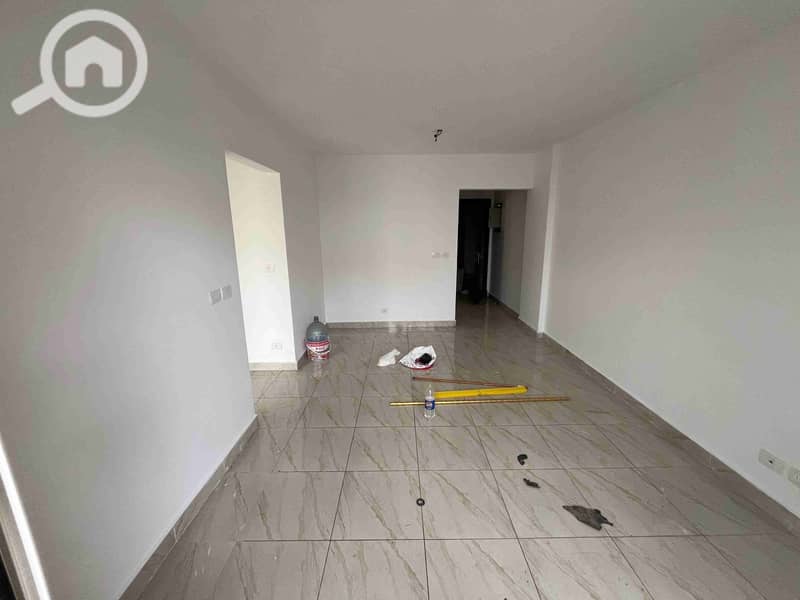 1000856647. jpg 1000856647. jpg