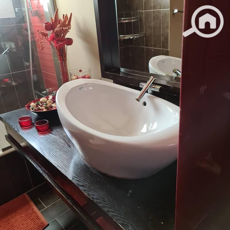 15 13b04082-c375-488f-9db6-5e99b89e736b. jpeg