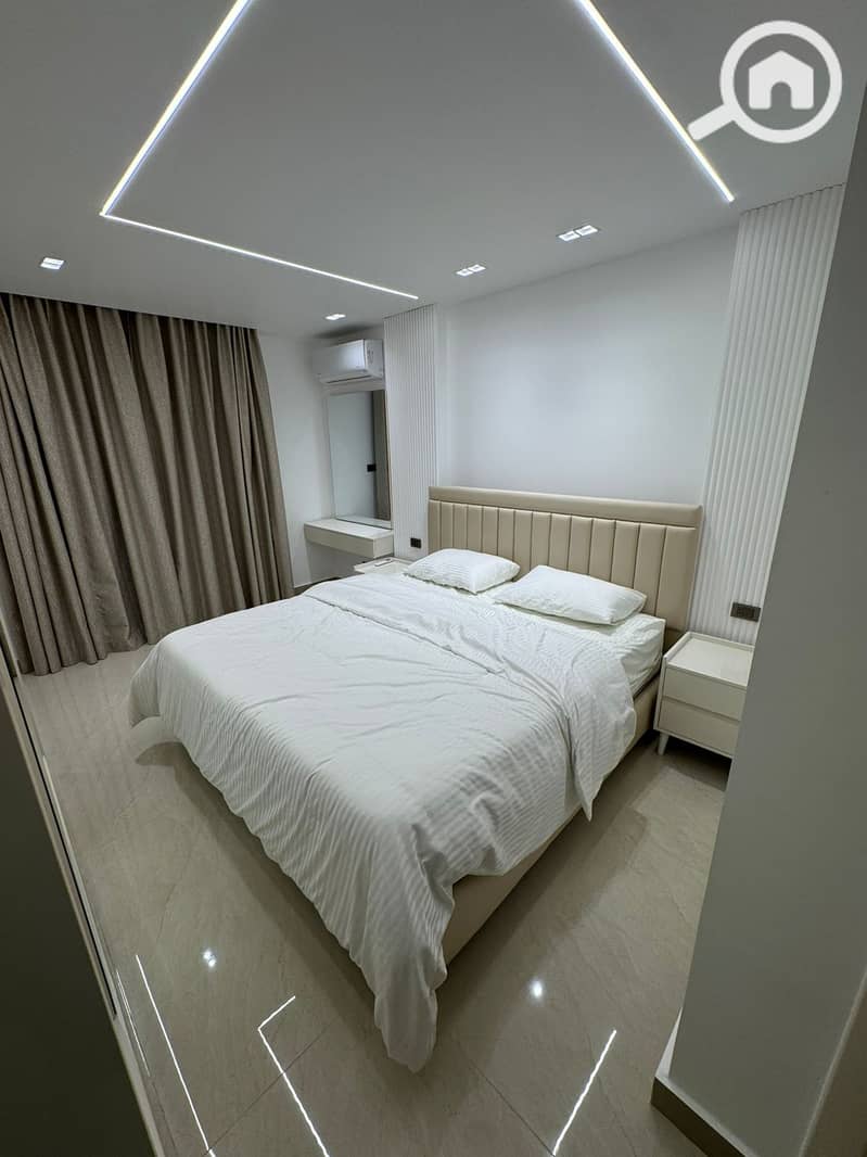 12 14fa9f82-cb64-4026-b1dd-460bcc18b684. jpeg