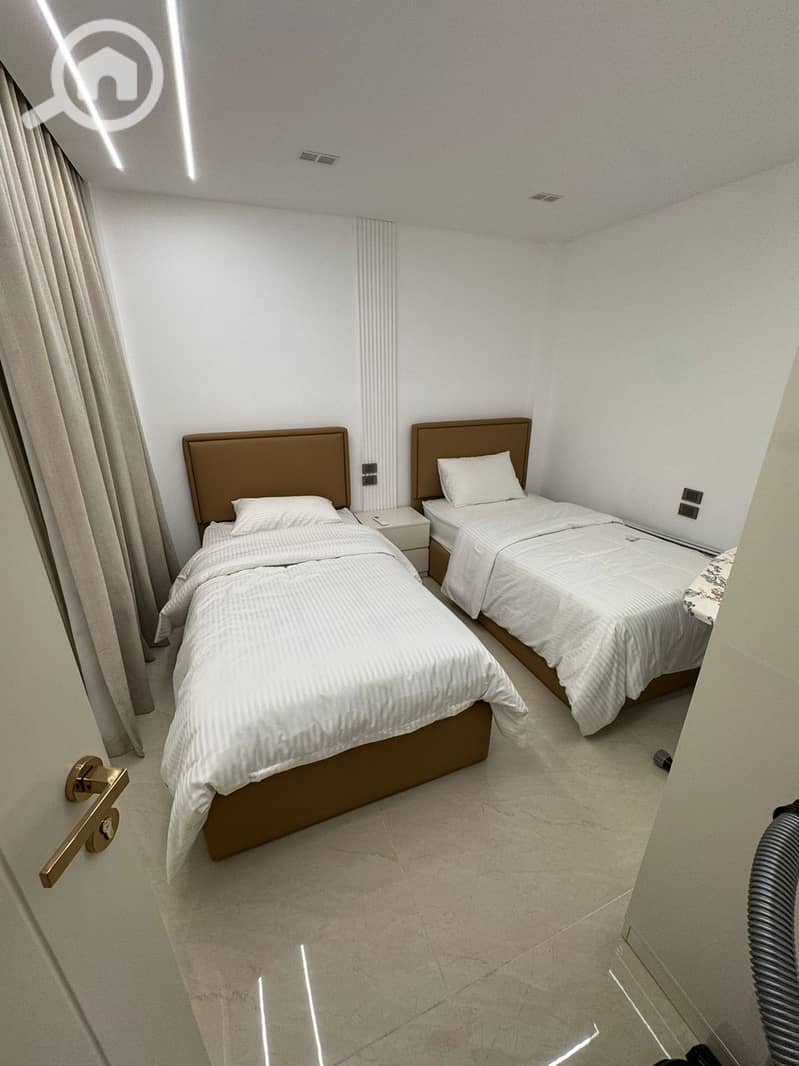 14 30961b52-e186-4cad-8cb1-274b0e2a2e99. jpeg