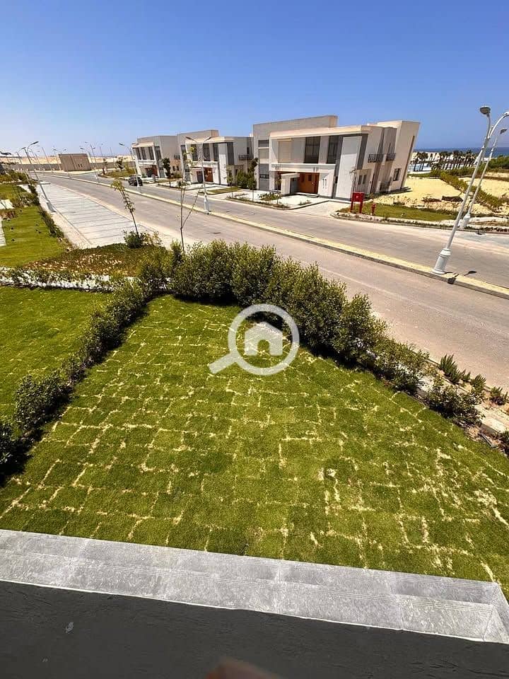 12 508745002_2822179341504099_542480432012374254_n. jpg