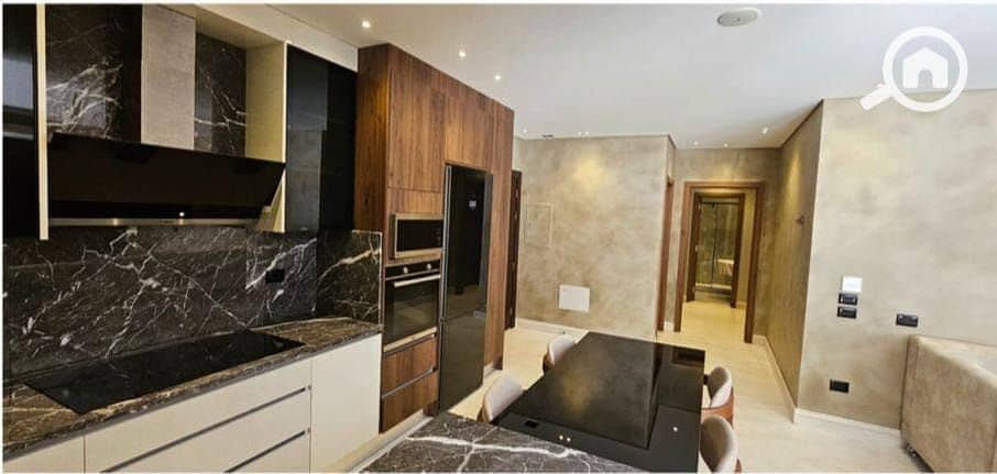 2 e5e1f3af-73ee-4a71-82b4-67ebf63d4ed5. jpeg