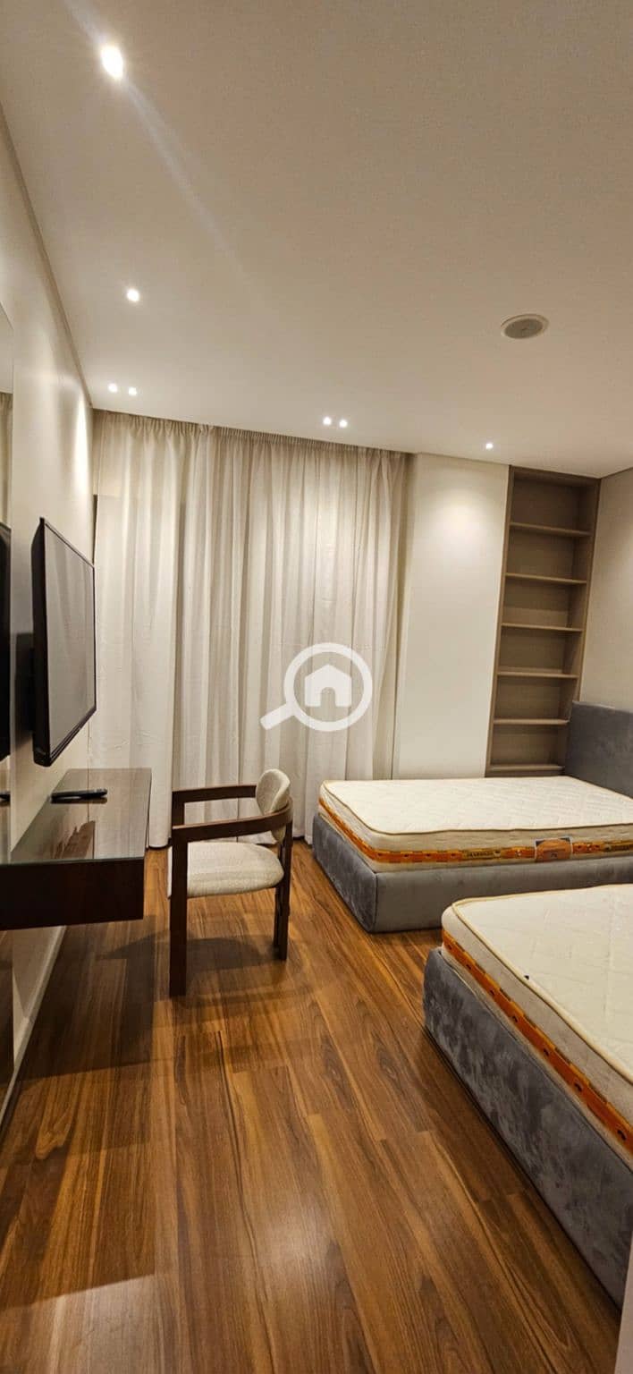 8 6cd39f66-a1b9-4358-bd91-c608c9e88dbf. jpeg