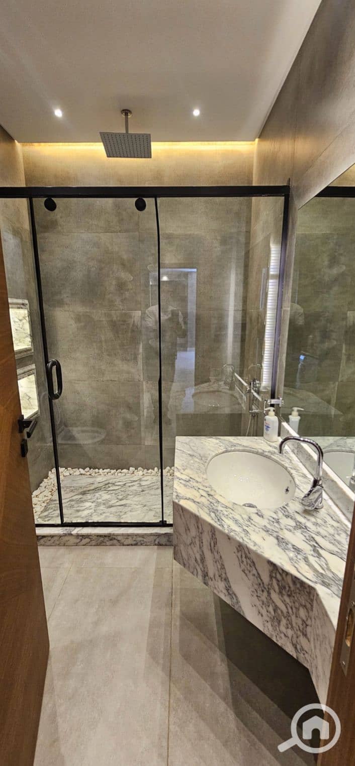 11 f935419a-c029-427c-9115-50fd82c4540c. jpeg