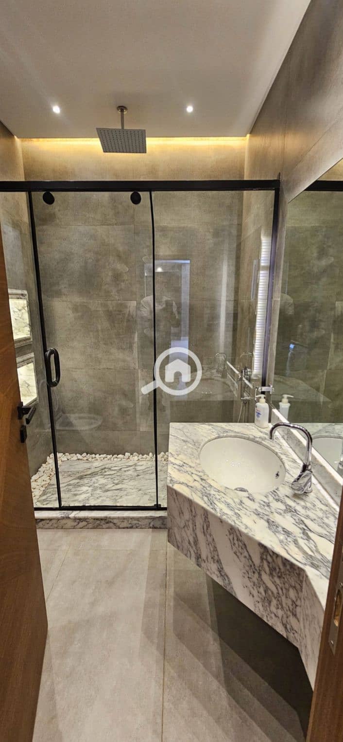 14 f935419a-c029-427c-9115-50fd82c4540c. jpeg