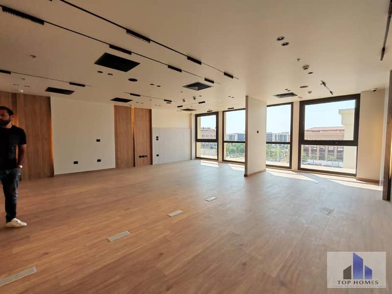 3 WhatsApp Image 2025-11-06 at 4.10. 18 PM (2). jpeg