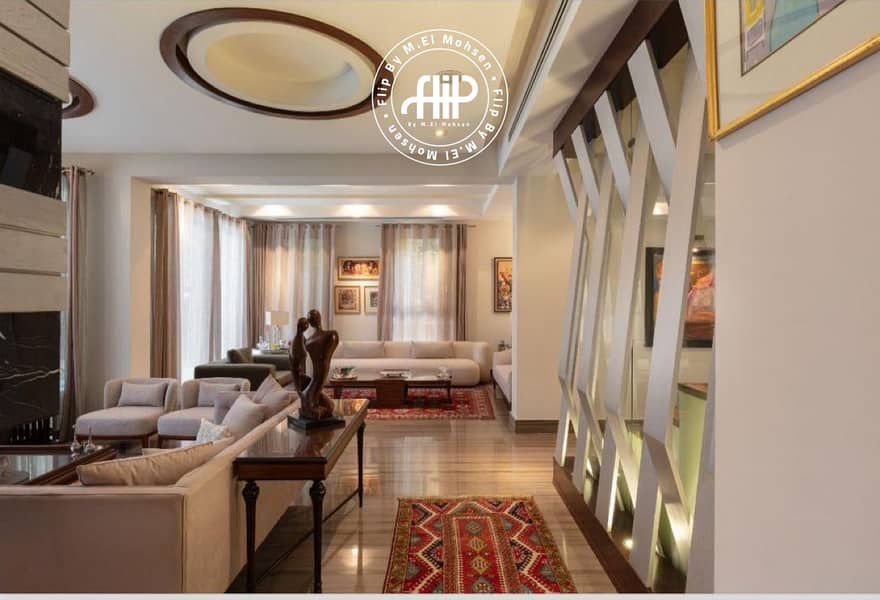 10 e87a2d6c-f921-4ff0-b686-8a978ec9eb65. jpg