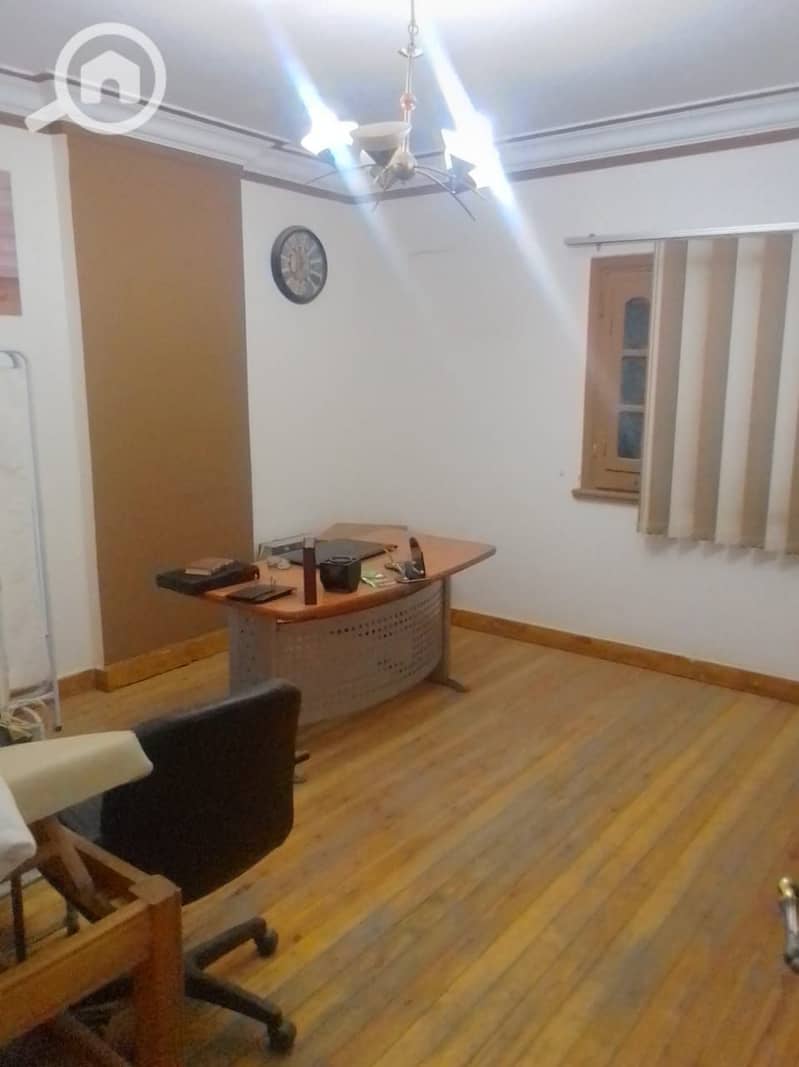 3 3e56e5bc-7398-4eaa-a866-0c9440d482d3. jpg