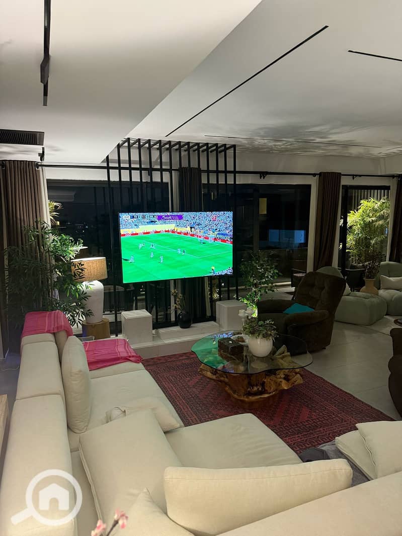 6 3148fcdc-ba45-4e20-ad49-0b722be74671. jpeg