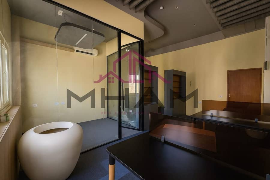 8 photo_5793951766557690803_y. jpg