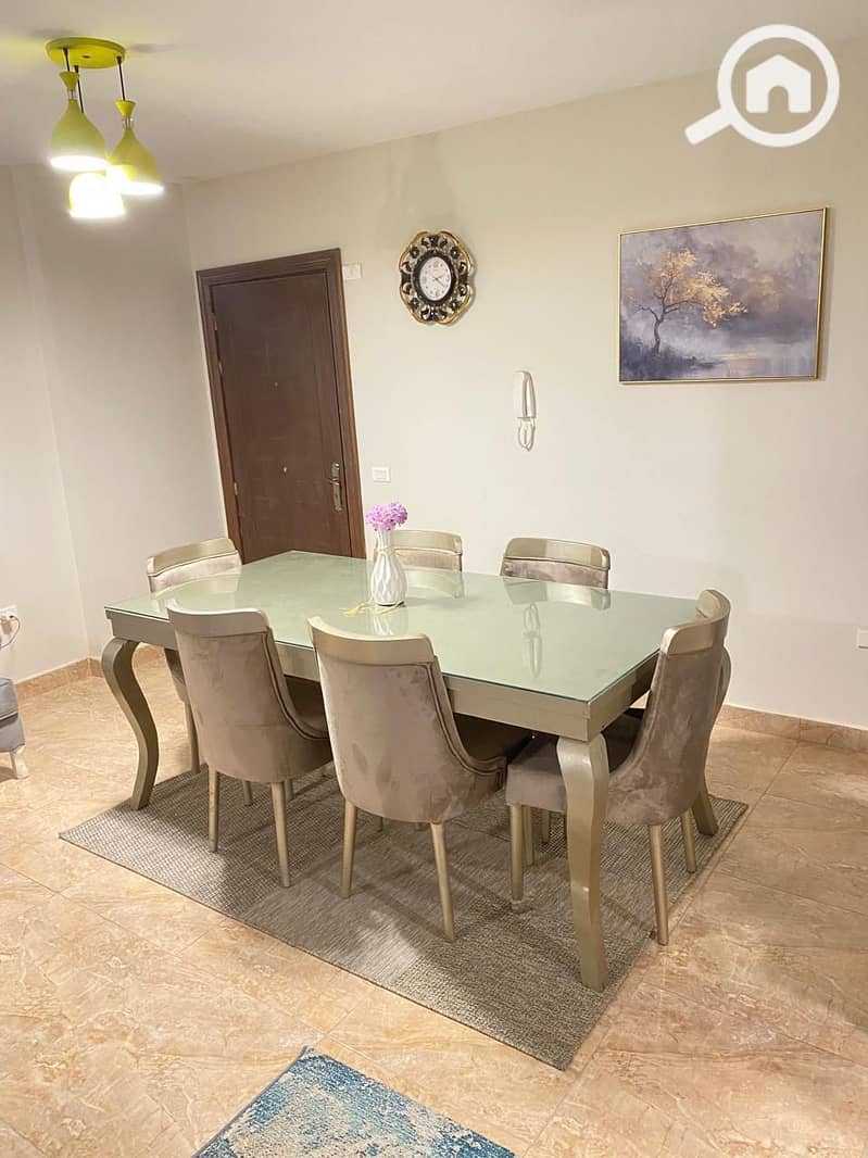 4 6bafeb41-eb30-46f0-8ffb-0cf2b1f33f8c. jpeg