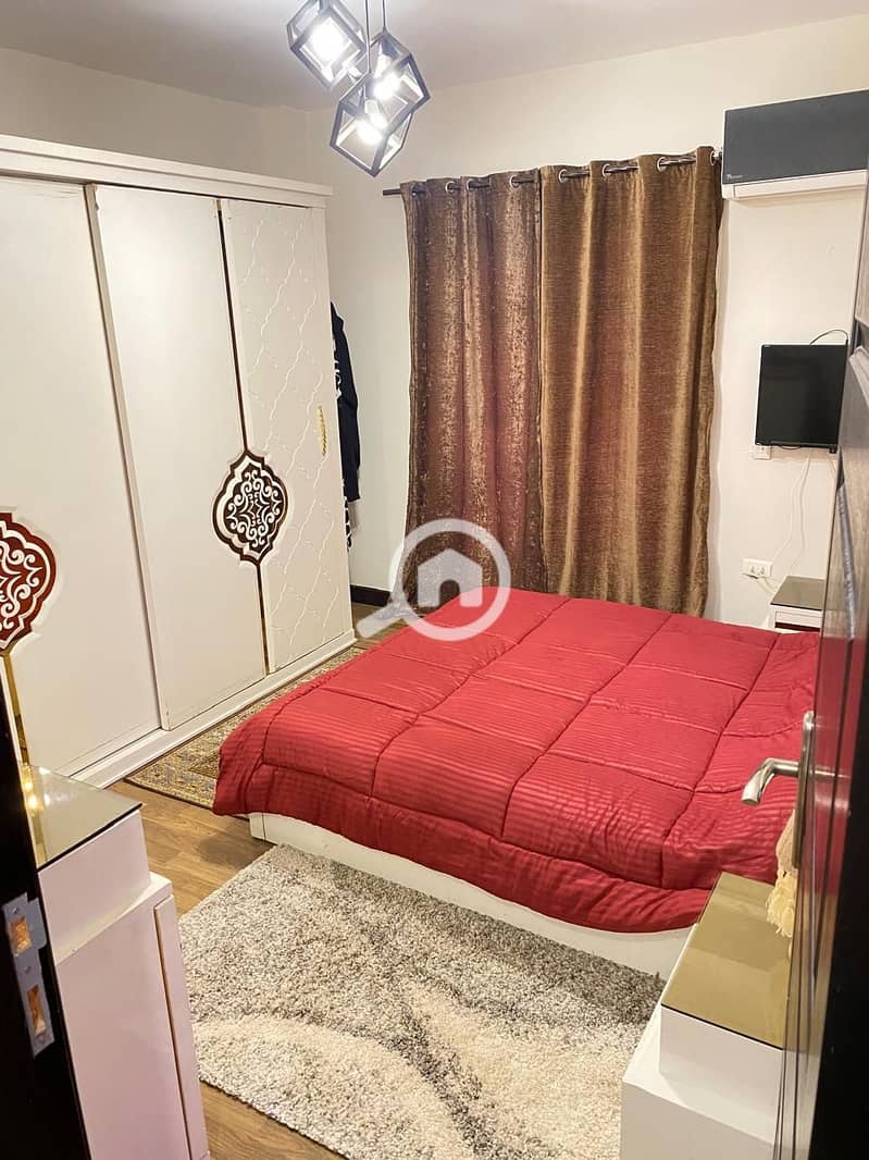 9 6cf4d501-3b56-41a1-bc21-2b0c5c3ecbae. jpeg