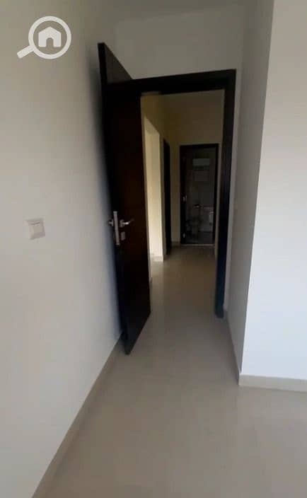 3 WhatsApp Image 2025-11-06 at 17.44. 22_ddae0aaa. jpg