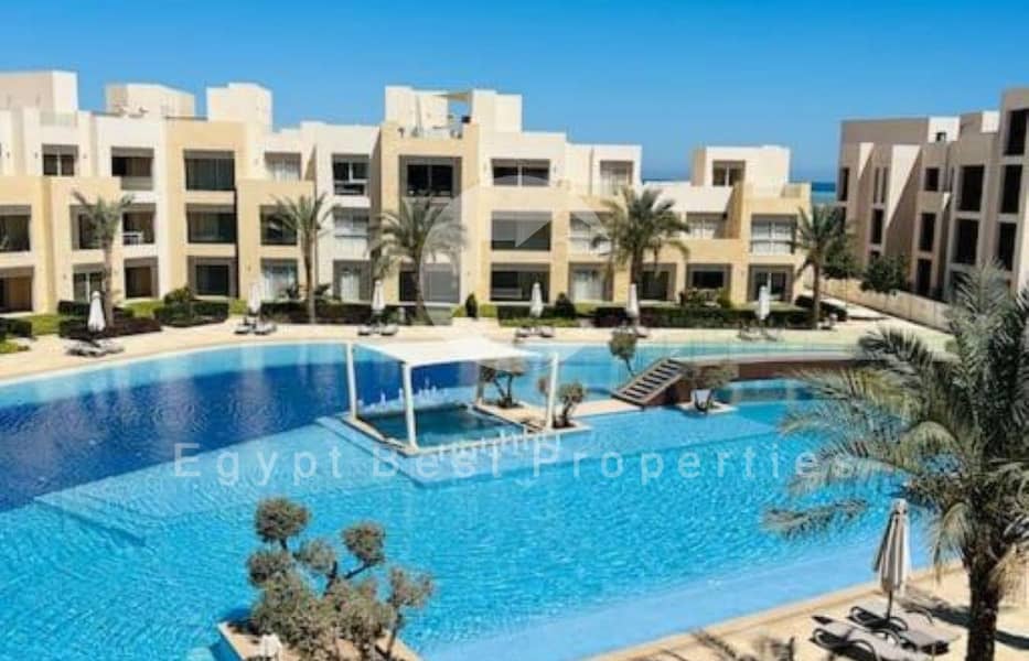 2 574278580 (Custom). jpg