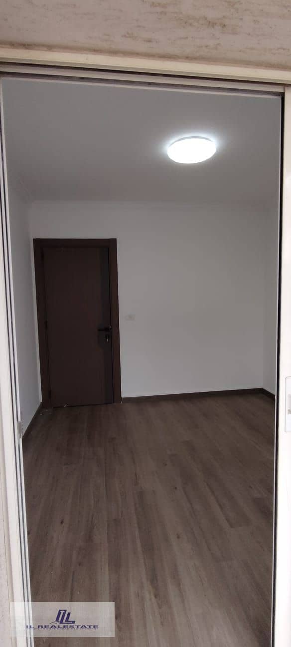 8 6d1e48b6-ef34-4de1-92e0-d0ac7b0adee0. jpg