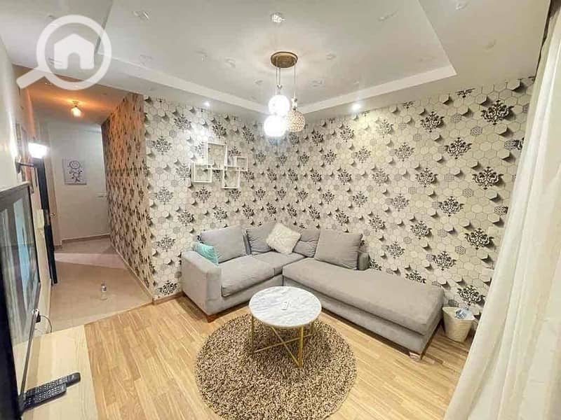 2 e6fc550d-1ae9-4275-bb8e-fed2b8c17b68. jpg