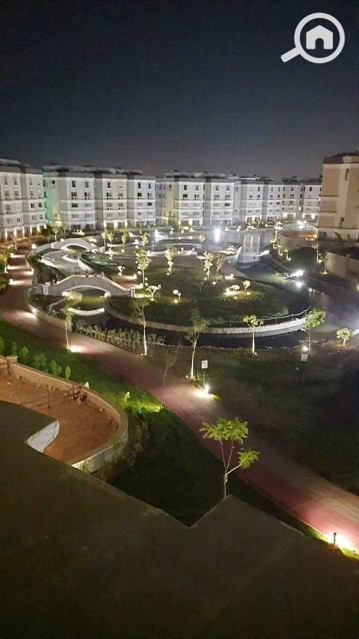 9 f489b1ea-9817-469f-a4a7-a26e51c4ea7d. jpeg