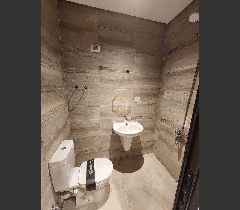 6 WhatsApp Image 2025-11-06 at 12.06. 04 AM (2). jpg