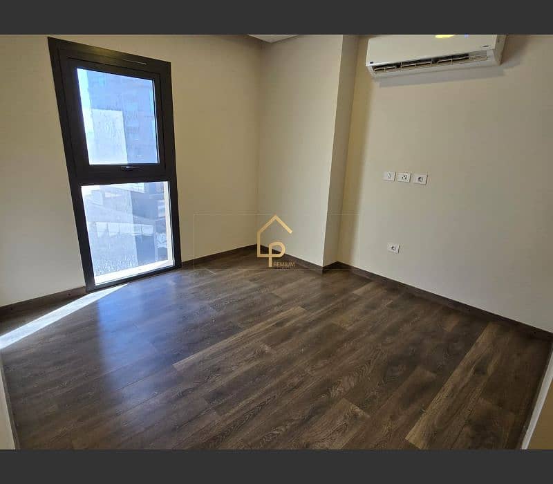 12 WhatsApp Image 2025-09-29 at 4.01. 02 PM (1). jpg