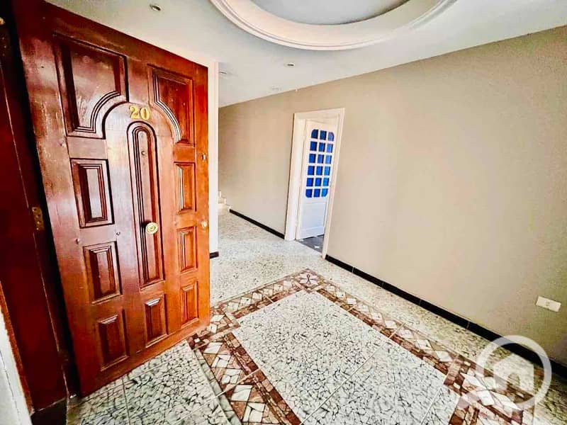 10 afcf0abc-34c2-4577-b772-35f716f7f78e. jpg