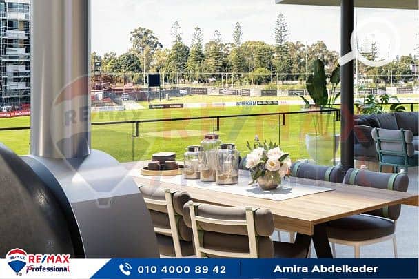 44 clubhouse-waterfront-min (1). jpg