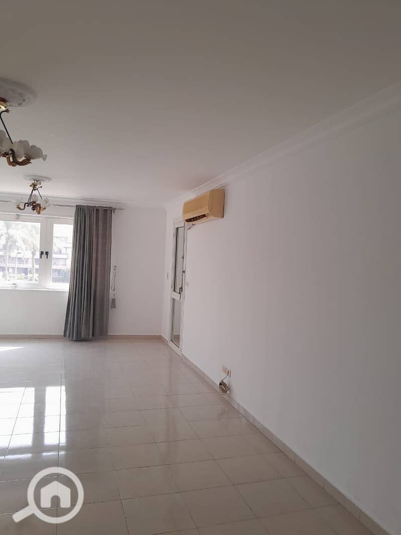 2 b1ae3bb5-17e0-439f-b70b-dd620b626e75. jpeg