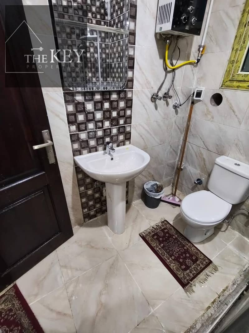 2 WhatsApp Image 2025-11-02 at 21.35. 04_6cc50e13. jpg