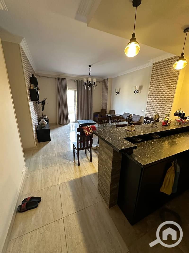 2 74b0b03d-b6e7-4ee1-b2df-c667cb56e56c. jpg