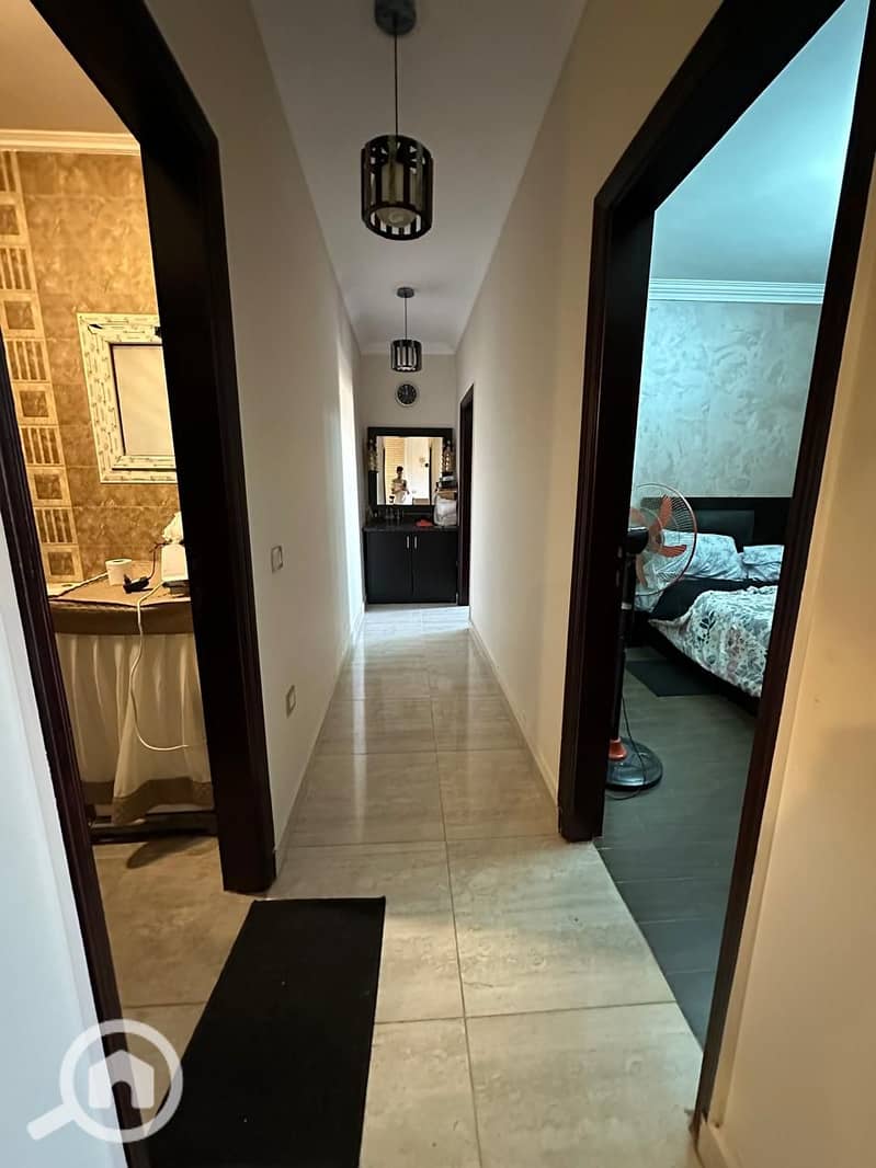 6 ed78c1b0-c3f0-427e-969a-bd60d7178533. jpg