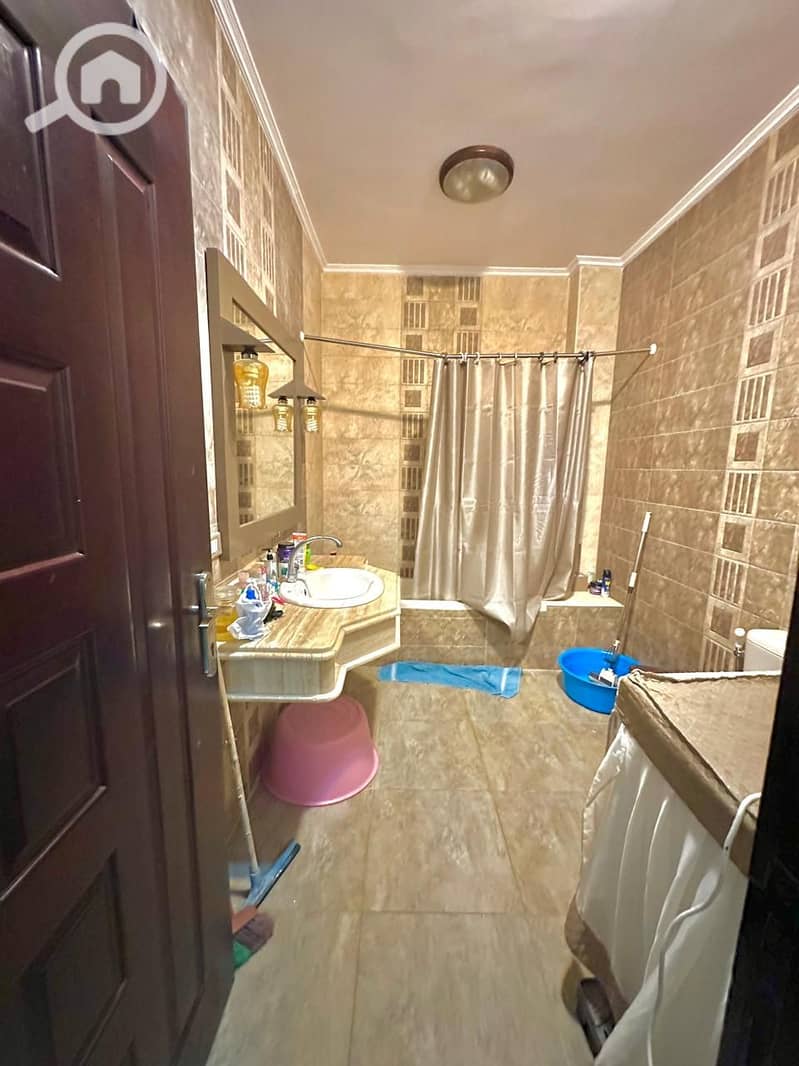 10 c11b9d2a-c20b-487b-9044-c44ad323408a. jpg