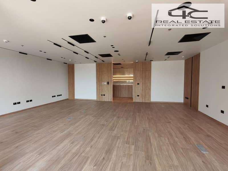 6 WhatsApp Image 2025-11-04 at 7.30. 34 PM (1). jpeg