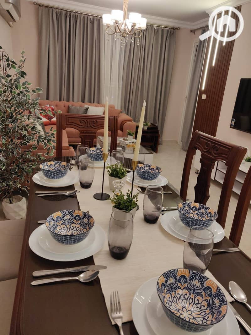 2 b4c18900-dec2-49ee-8402-29f039b2b4fa. jpeg