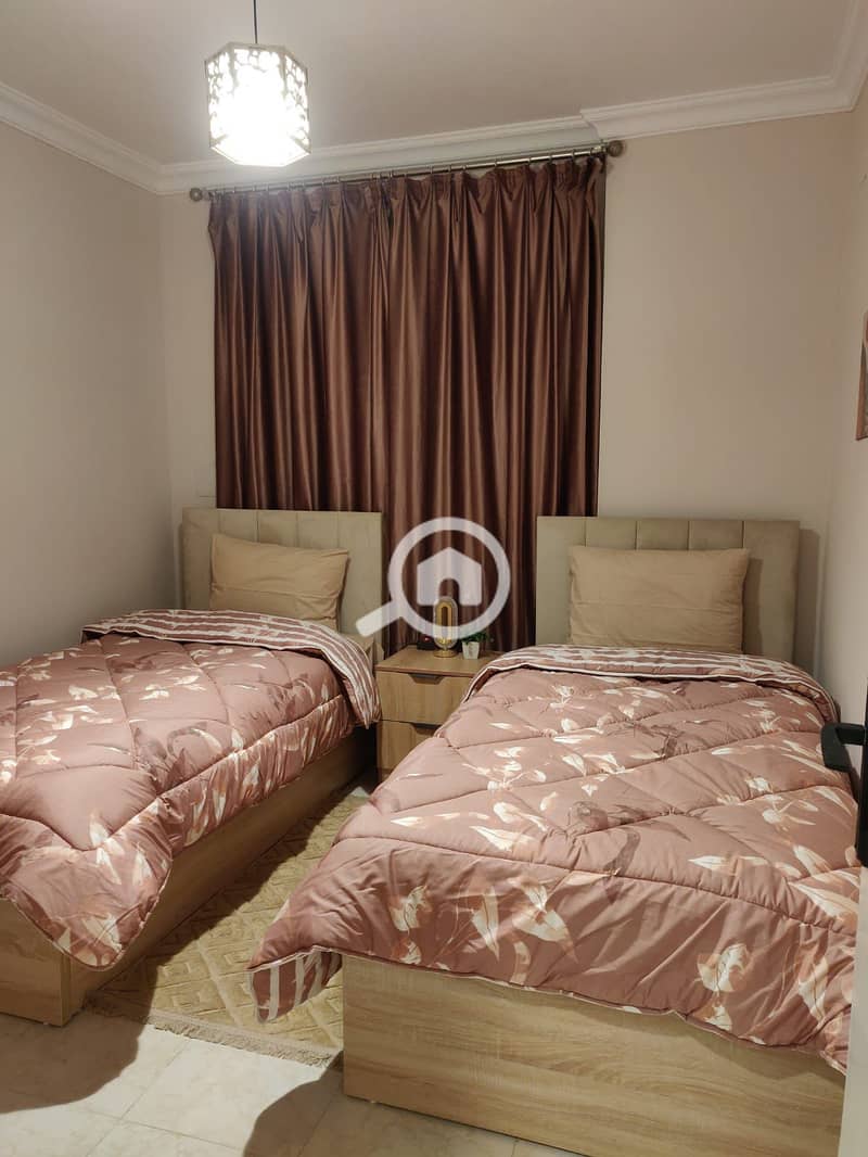 6 467b9c83-10ce-4a03-9738-95f53abc233b. jpeg