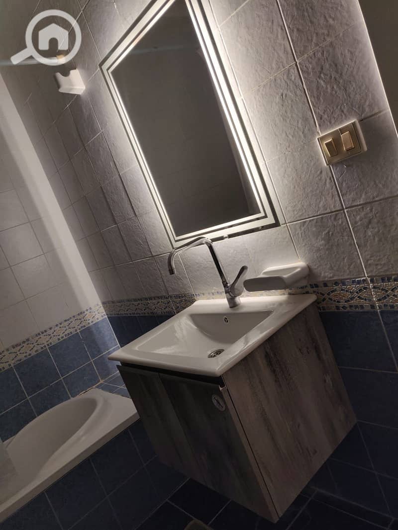 8 7e05f975-941b-41c2-beb1-747b629d45d9. jpeg