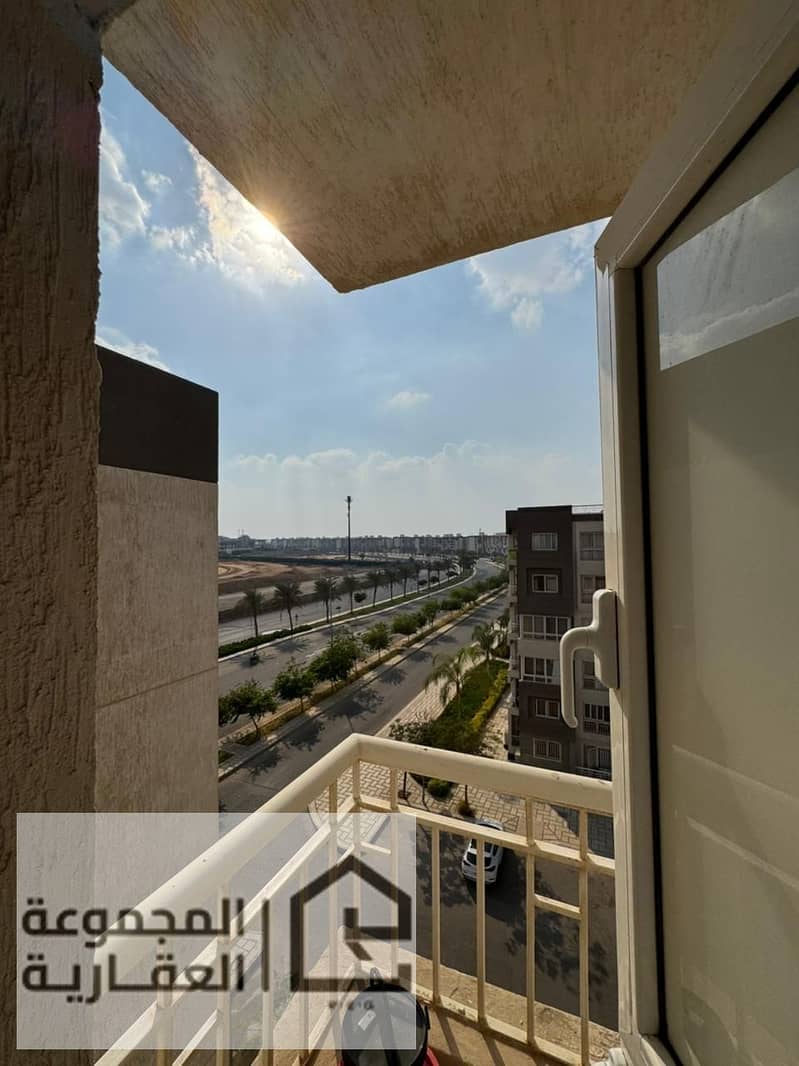 8 221d70f6-3069-44a6-83d9-f019c66c6c5a. jpg