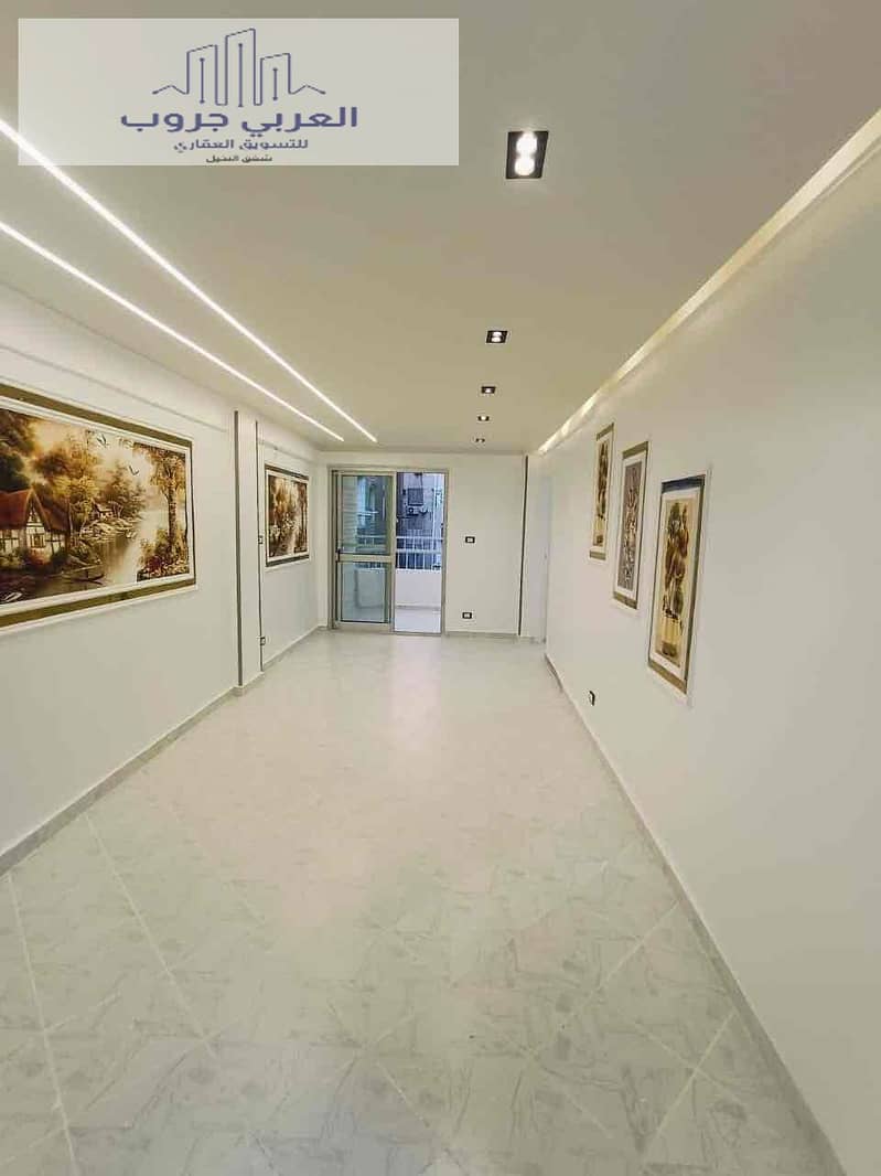 4 5d560f5e-a32b-4476-b20b-8c81433fe3f6. jpg