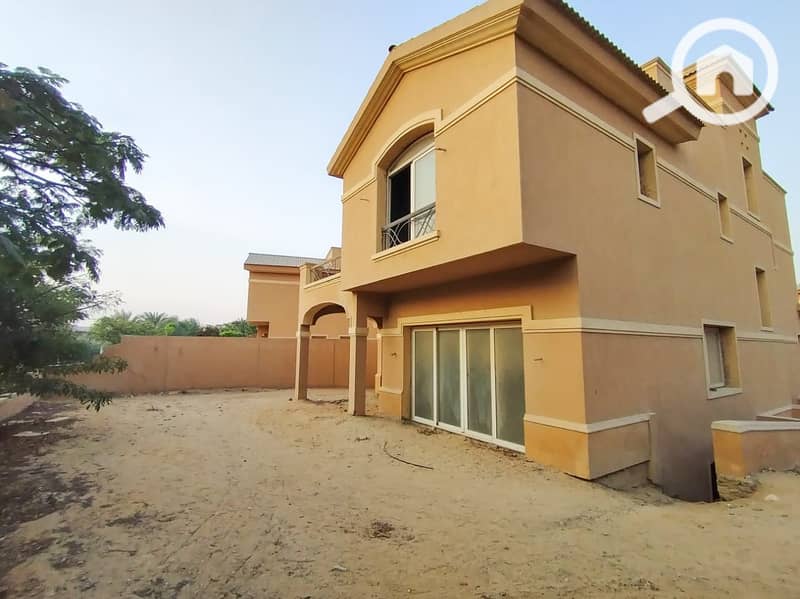 5 5e7ff99d-1bc7-4985-a1c2-430c88c70e99. jpg