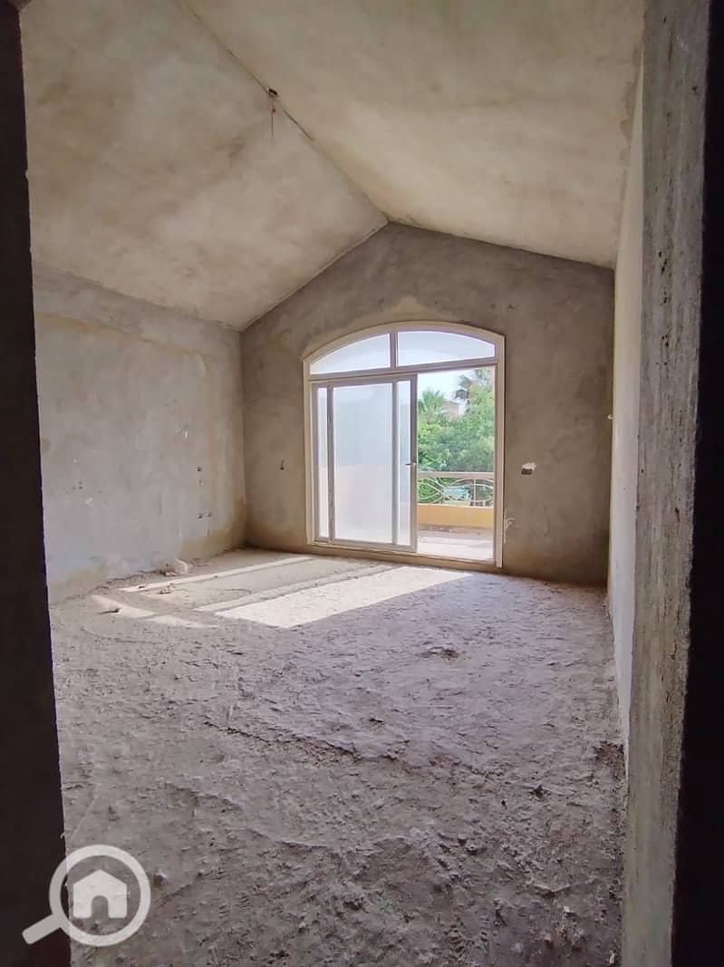 4 8315af4f-f710-48e7-a1f5-df4f4f6f4dd0. jpg