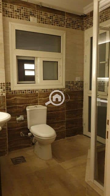 5 4f5bb312-42d2-4a66-820e-2b4e25b1e894. jpg