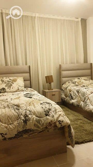 12 79812934-ef8b-480a-a622-ae307999fff1. jpg