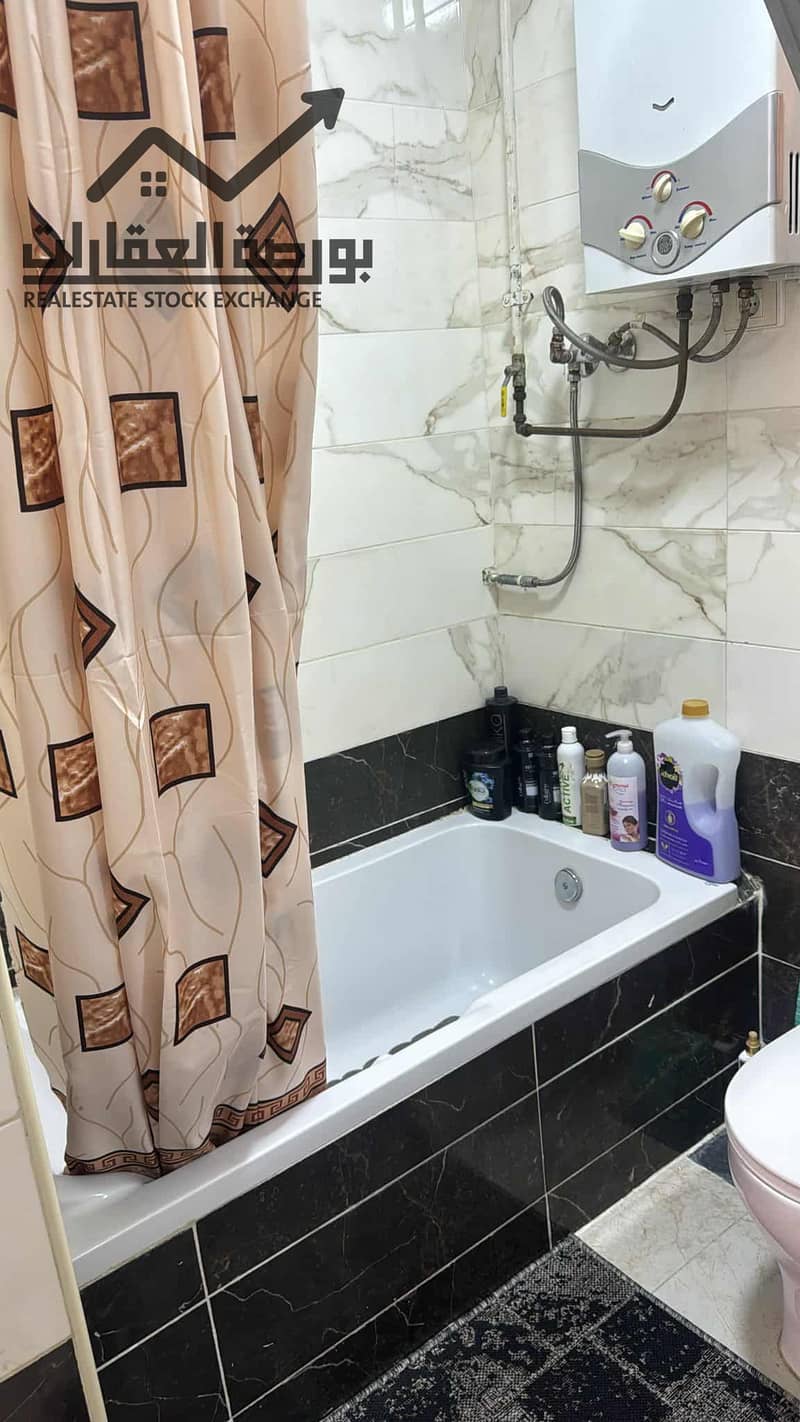 4 4b33d9d4-6a70-44a5-a5d7-ecda9be79b7d. jpg