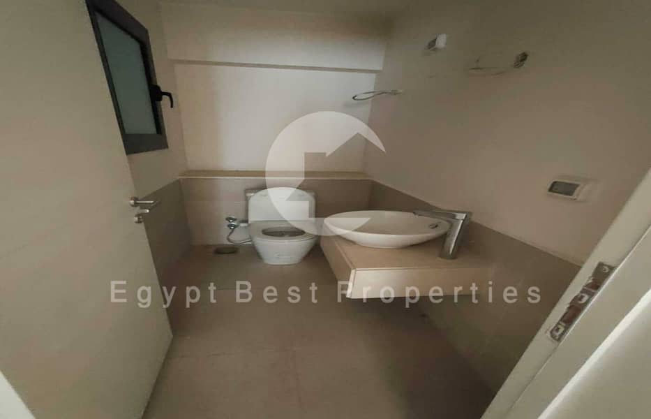 10 b1c9ae57-8139-42df-bd63-185a26c561f2. jpeg