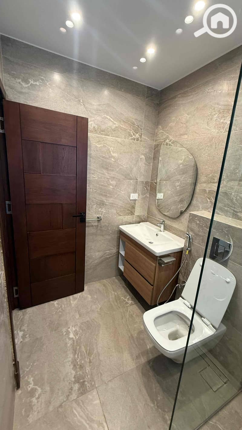 18 cf95d950-dd85-4a3e-9746-fcfe584249dd. jpg